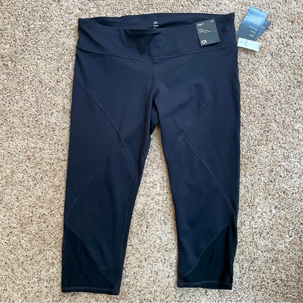 GapFit Mid Rise Black Legging